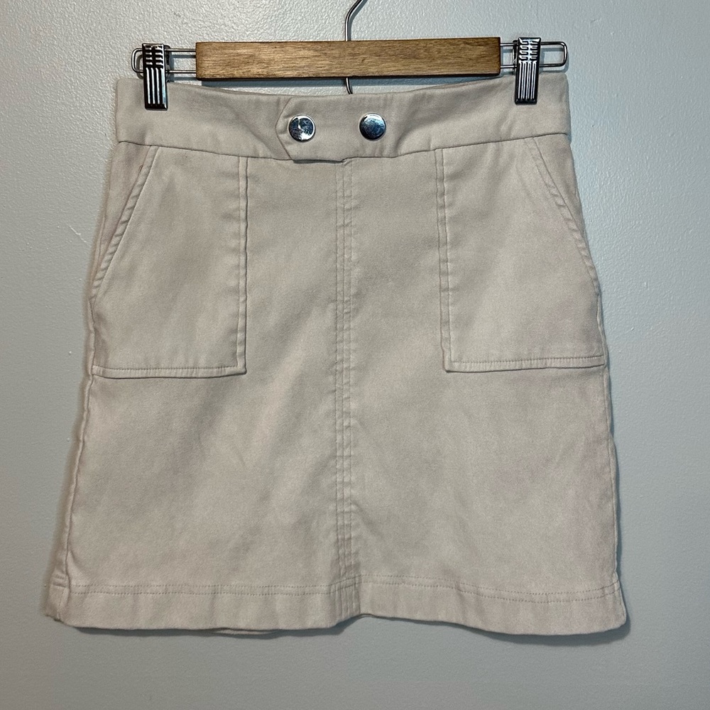 cream faux suede skirt!